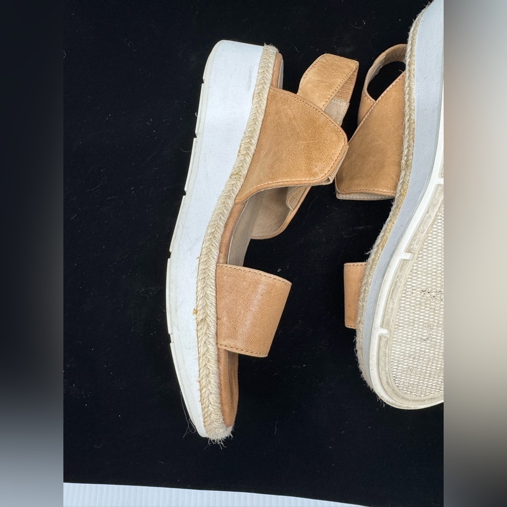 Eileen Fisher Camel Leather Sandals - Picture 6 of 6
